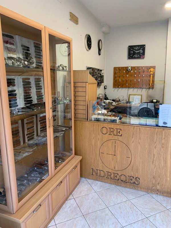 Key cutting machines at Iglisi Watch